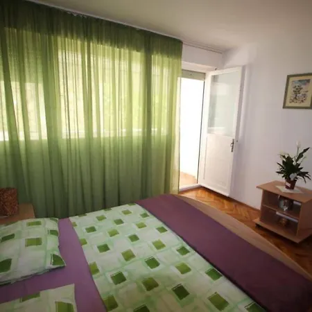 Old City/beach 13 Minutes Away, Parking, For 4